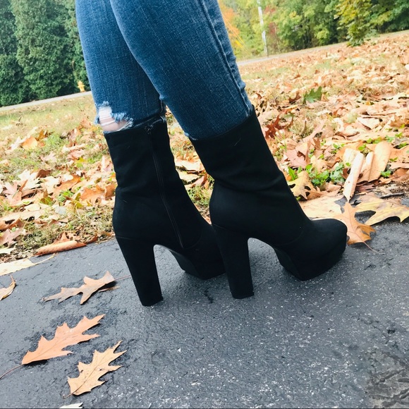 🆕Brooklyn | Black Platform Bootie - Picture 6 of 6